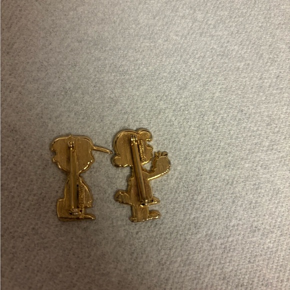 Two Vintage Peanuts Brooches - Picture 3 of 4